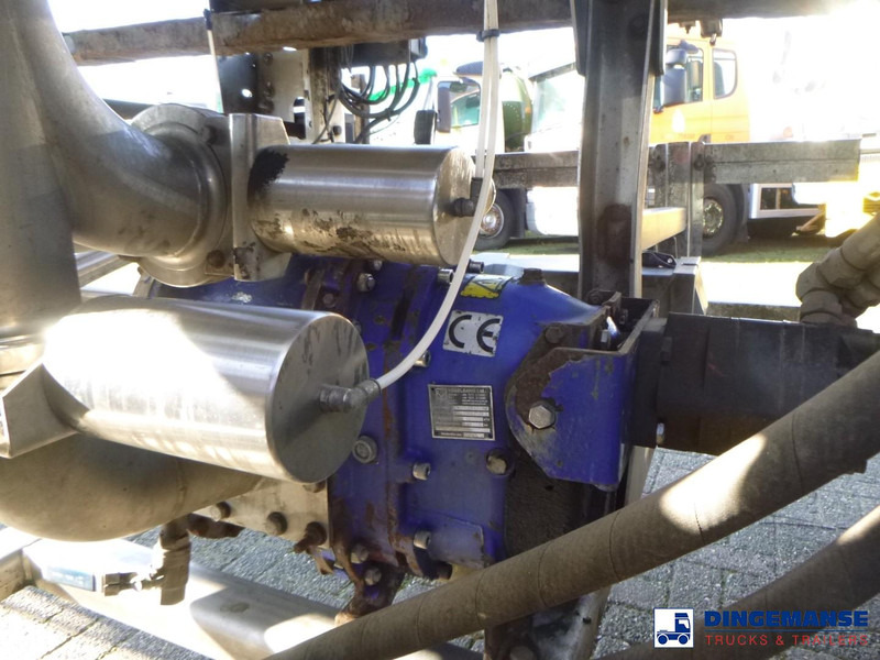 Cisterna semirremolque Burg Food tank inox 30.3 m3 / 3 comp: foto 18 Cisterna semirremolque Burg Food tank inox 30.3 m3 / 3 comp: foto 18