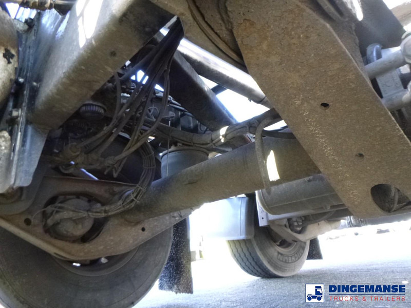 Cisterna semirremolque Burg Food tank inox 30.3 m3 / 3 comp: foto 8 Cisterna semirremolque Burg Food tank inox 30.3 m3 / 3 comp: foto 8