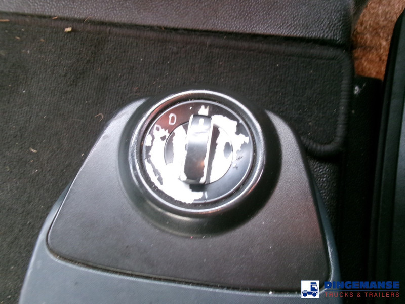 Foto del interior 1: Cabeza tractora MAN TGS 24.460 6X2 RHD Euro 6 + ADR