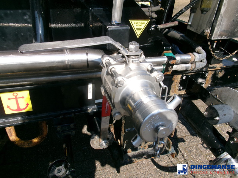 Cisterna semirremolque Clayton Chemical tank inox 33 m3 / 1 comp + pump: foto 10