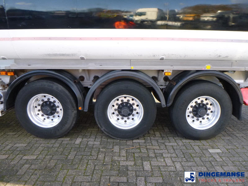 Crane Fruehauf Fuel tank alu 40.4 m3 / 6 comp - Cisterna semirremolque: foto 5 Crane Fruehauf Fuel tank alu 40.4 m3 / 6 comp - Cisterna semirremolque: foto 5