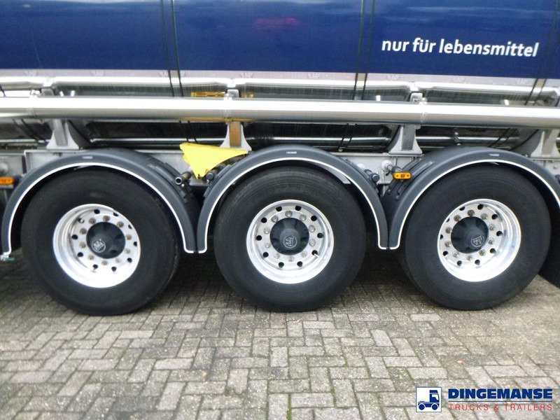 LAG Food tank inox 32 m3 / 3 comp + pump, steaming heating, webasto - Cisterna semirremolque: foto 5 LAG Food tank inox 32 m3 / 3 comp + pump, steaming heating, webasto - Cisterna semirremolque: foto 5