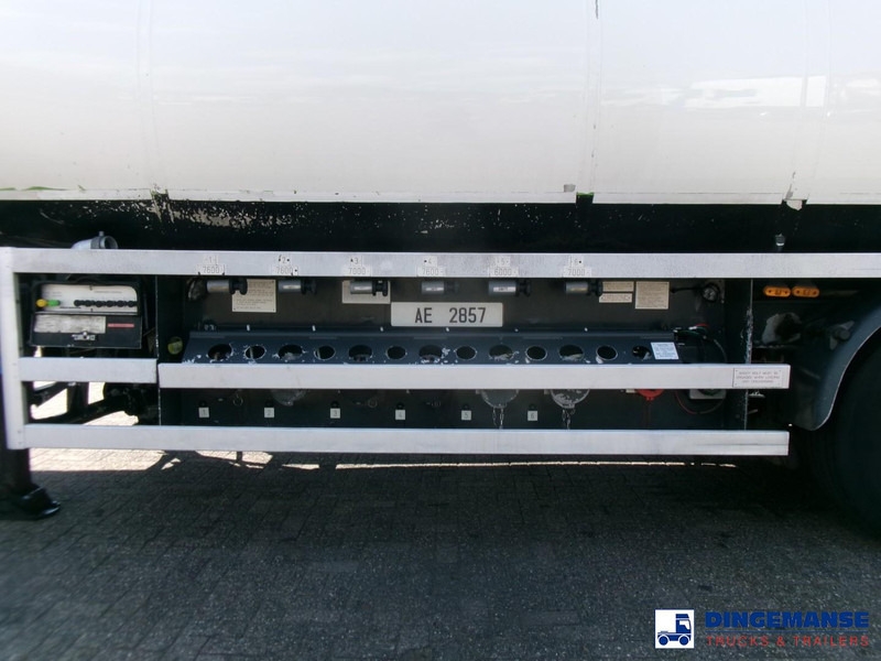 Lakeland Fuel tank alu 42.8 m3 / 6 comp + pump - Cisterna semirremolque: foto 5 Lakeland Fuel tank alu 42.8 m3 / 6 comp + pump - Cisterna semirremolque: foto 5