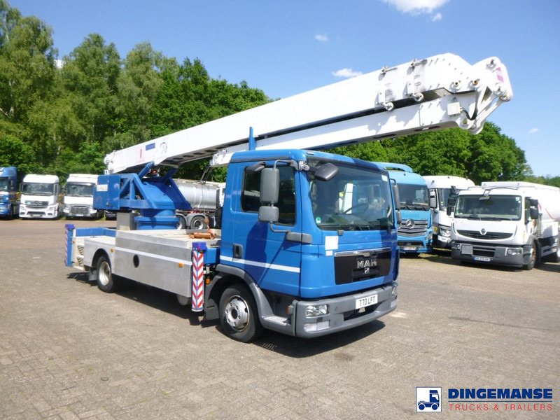 MAN TGL 7.180 4x2 + Klaas K25-30 crane - Camión grúa: foto 2 MAN TGL 7.180 4x2 + Klaas K25-30 crane - Camión grúa: foto 2
