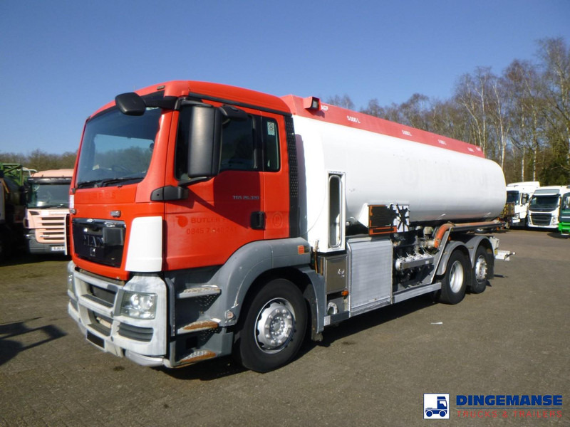 MAN TGS 26.320 6X2 RHD fuel tank 20 m3 / 4 comp - Cisterna camión: foto 1 MAN TGS 26.320 6X2 RHD fuel tank 20 m3 / 4 comp - Cisterna camión: foto 1