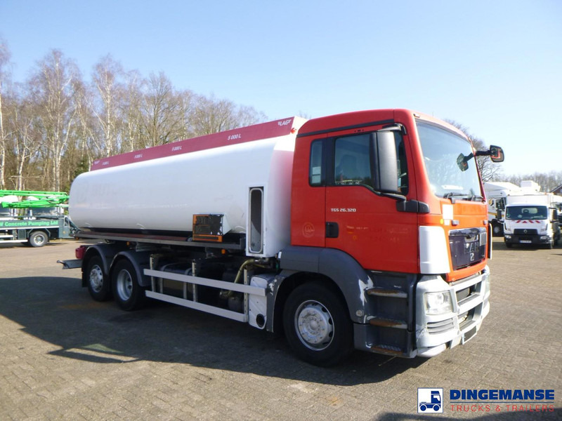MAN TGS 26.320 6X2 RHD fuel tank 20 m3 / 4 comp - Cisterna camión: foto 2 MAN TGS 26.320 6X2 RHD fuel tank 20 m3 / 4 comp - Cisterna camión: foto 2