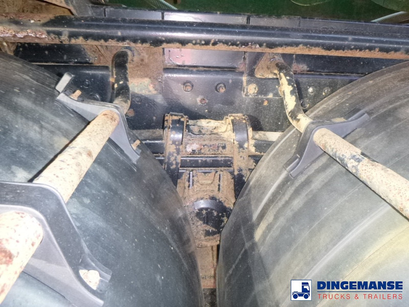 Leasing financiero de Mercedes-Benz Axor 3236 8x4 RHD vacuum tank leasing Mercedes-Benz Axor 3236 8x4 RHD vacuum tank: foto 18