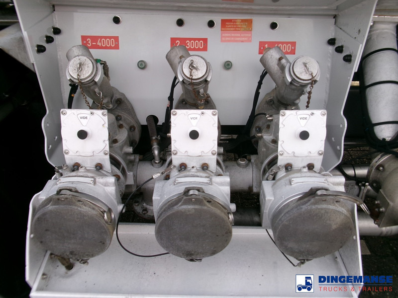 Renault Midlum 280 4x2 fuel tank 11.5 m3 / 3 comp / ADR 07/06/24 - Cisterna camión: foto 5 Renault Midlum 280 4x2 fuel tank 11.5 m3 / 3 comp / ADR 07/06/24 - Cisterna camión: foto 5