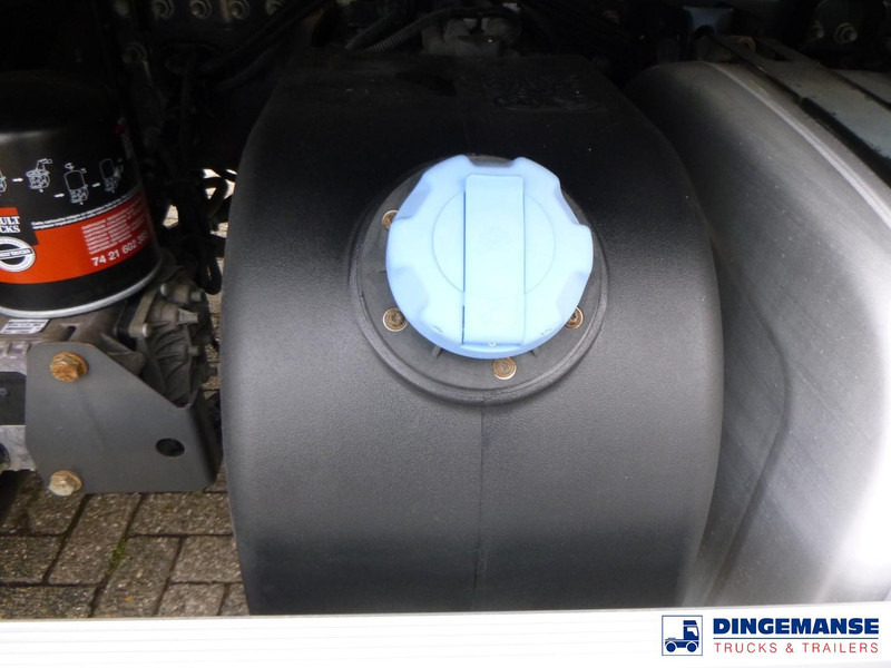 Renault Premium 270 dxi 4x2 fuel tank 13.7 m3 / 4 comp - Cisterna camión: foto 5 Renault Premium 270 dxi 4x2 fuel tank 13.7 m3 / 4 comp - Cisterna camión: foto 5