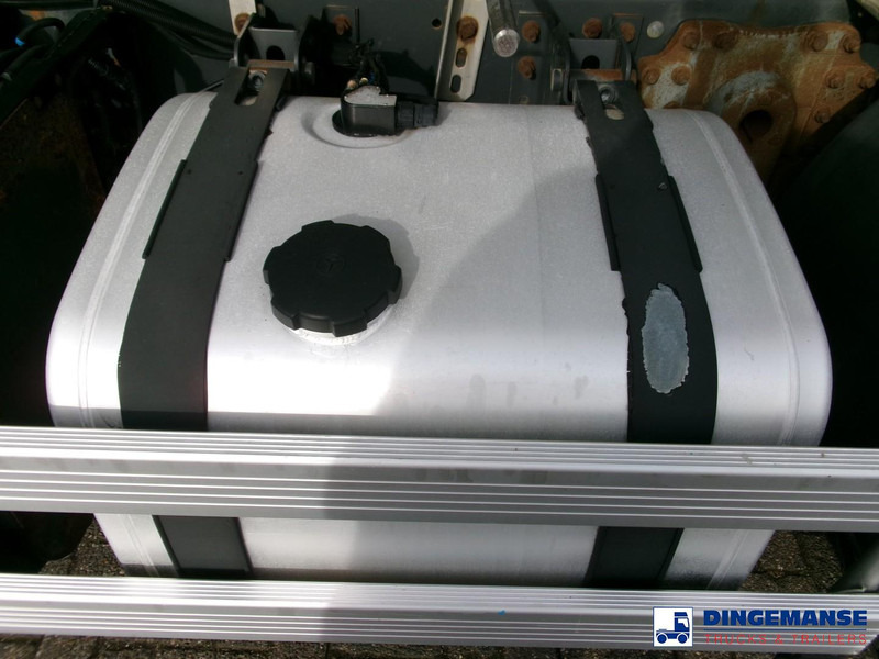 Volvo FE 280 4X2 fuel tank 13.6 m3 / 4 comp / ADR 07/07/24 - Cisterna camión: foto 5 Volvo FE 280 4X2 fuel tank 13.6 m3 / 4 comp / ADR 07/07/24 - Cisterna camión: foto 5