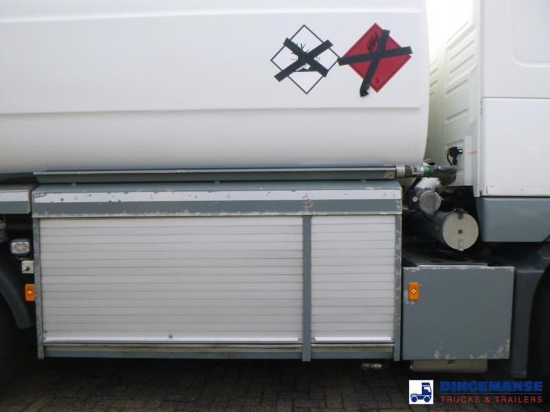 Volvo FH 460 6x2 fuel tank 23.6 m3 / 4 comp - Cisterna camión: foto 5 Volvo FH 460 6x2 fuel tank 23.6 m3 / 4 comp - Cisterna camión: foto 5