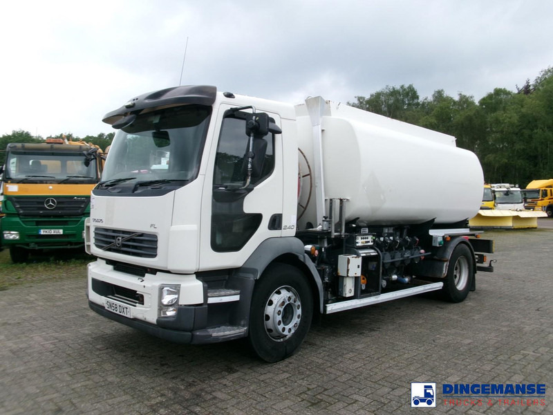 Volvo FL 240 4x2 RHD fuel tank 13 m3 / 4 comp - Cisterna camión: foto 1 Volvo FL 240 4x2 RHD fuel tank 13 m3 / 4 comp - Cisterna camión: foto 1
