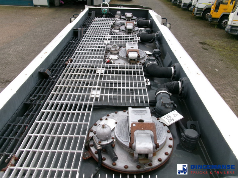 Cisterna camión Volvo FL 240 4x2 RHD fuel tank 13 m3 / 4 comp: foto 18