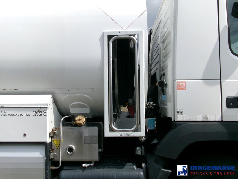 Volvo FM 380 6X2 fuel tank 20.6 m3 / 4 comp - Cisterna camión: foto 5 Volvo FM 380 6X2 fuel tank 20.6 m3 / 4 comp - Cisterna camión: foto 5