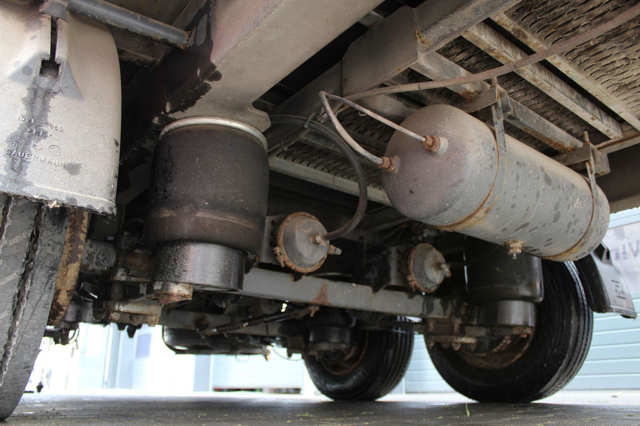 Remolque con toldo 2-Achs Meindl Tandem Pritsche/Plane/Spriegel: foto 20 Remolque con toldo 2-Achs Meindl Tandem Pritsche/Plane/Spriegel: foto 20