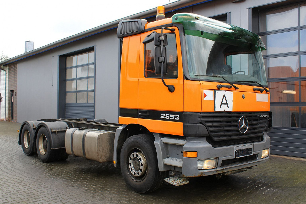 Mercedes-Benz Actros 2653 V8 6x4 Blatt-Luft EPS *clutch* - Chasis camión: foto 1 Mercedes-Benz Actros 2653 V8 6x4 Blatt-Luft EPS *clutch* - Chasis camión: foto 1