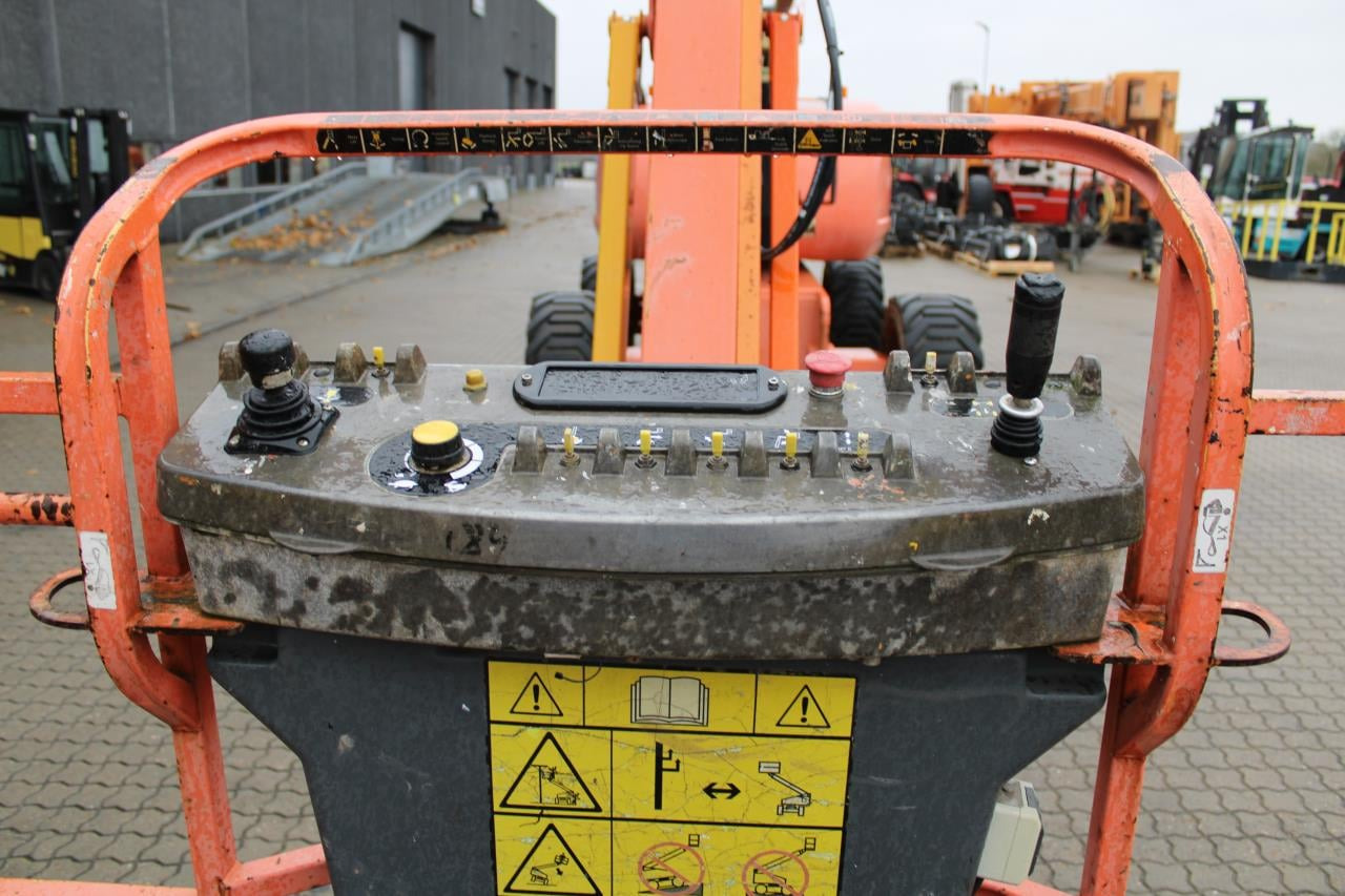 JLG 800AJ - Plataforma articulada: foto 4 JLG 800AJ - Plataforma articulada: foto 4