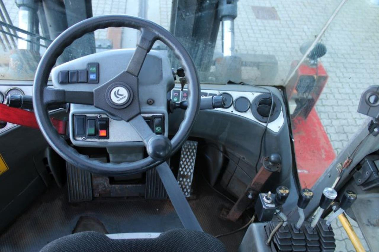 Kalmar DCE140-6 - Carretilla elevadora diésel: foto 4 Kalmar DCE140-6 - Carretilla elevadora diésel: foto 4