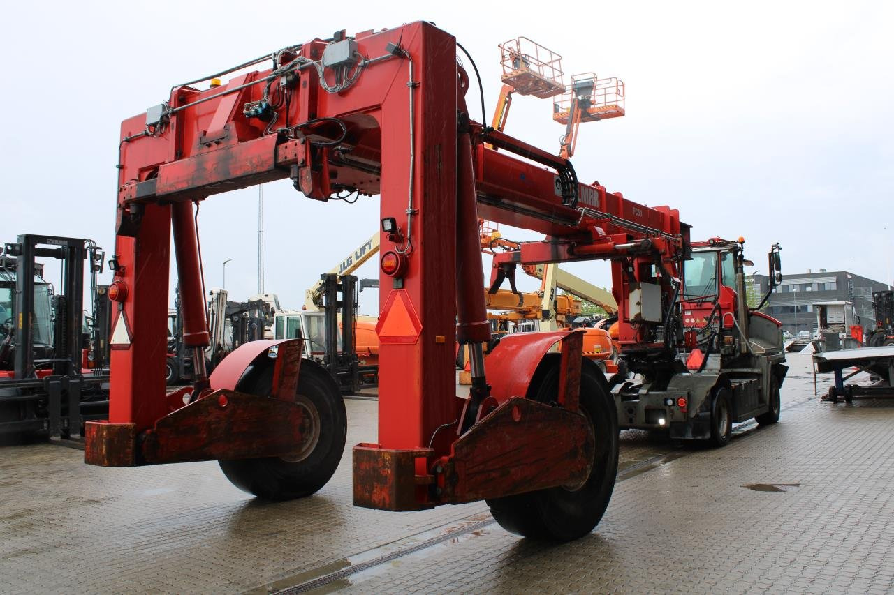 Kalmar FC50 20-40” - Carretilla para contenedores: foto 3 Kalmar FC50 20-40” - Carretilla para contenedores: foto 3