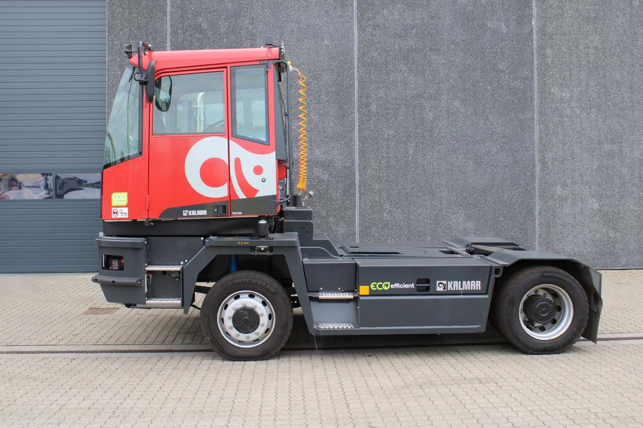 Kalmar TRL618I 4X4 - Tractor industrial: foto 1 Kalmar TRL618I 4X4 - Tractor industrial: foto 1