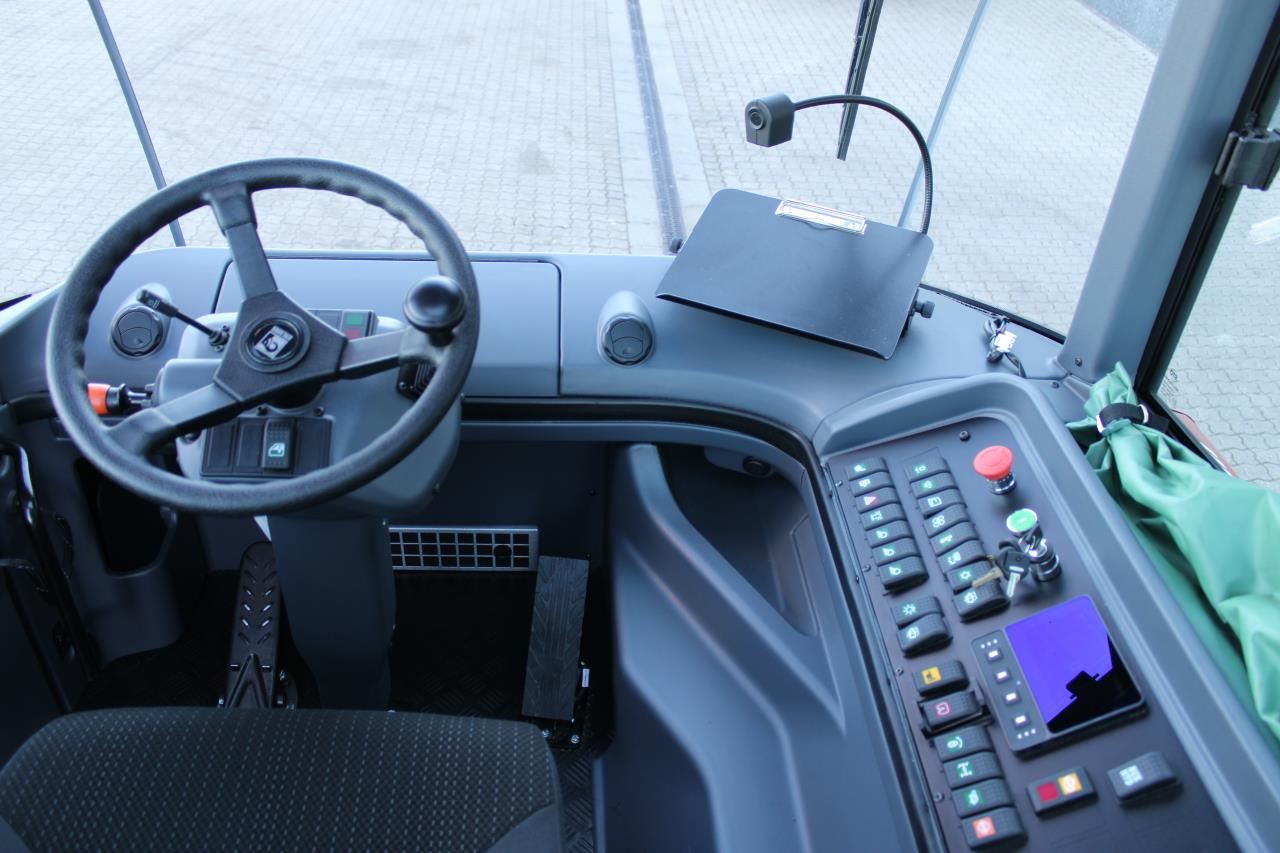 Kalmar TRL618I 4X4 - Tractor industrial: foto 4 Kalmar TRL618I 4X4 - Tractor industrial: foto 4