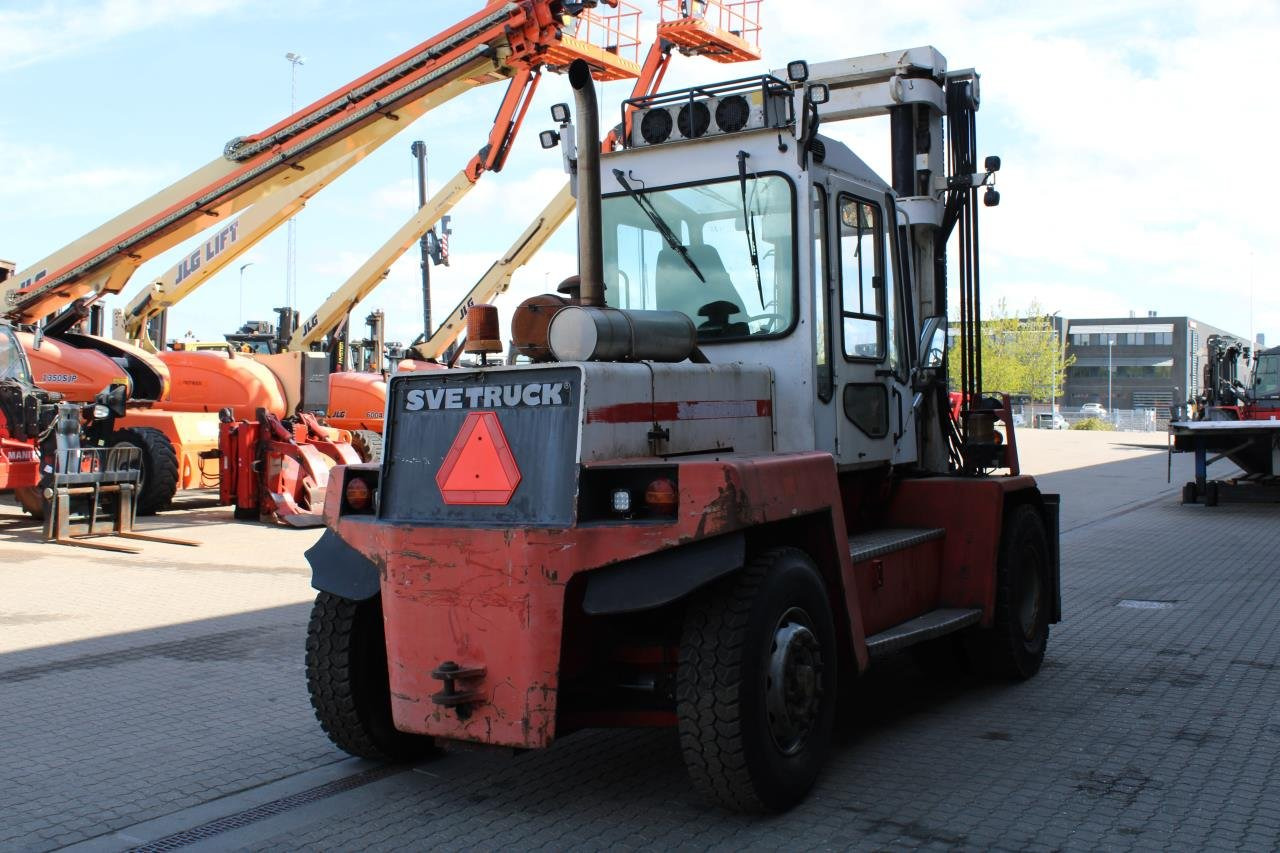 SveTruck 1260-30 - Carretilla elevadora diésel: foto 3 SveTruck 1260-30 - Carretilla elevadora diésel: foto 3