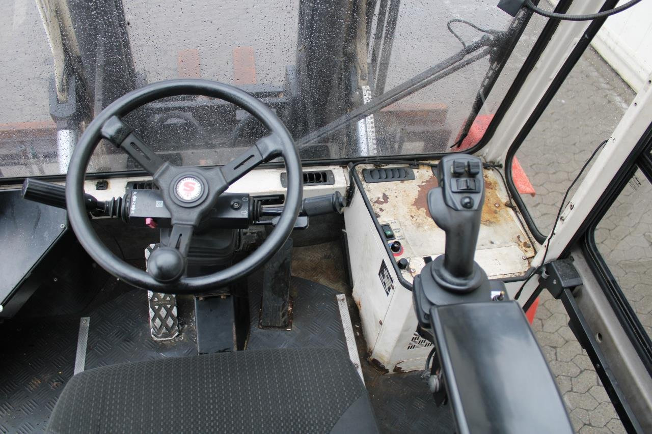 SveTruck 1560 - Carretilla elevadora diésel: foto 4 SveTruck 1560 - Carretilla elevadora diésel: foto 4