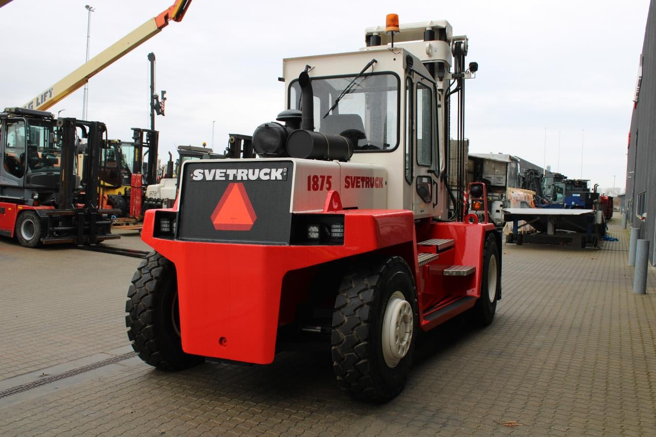 SveTruck 1875-33 - Carretilla elevadora diésel: foto 3 SveTruck 1875-33 - Carretilla elevadora diésel: foto 3