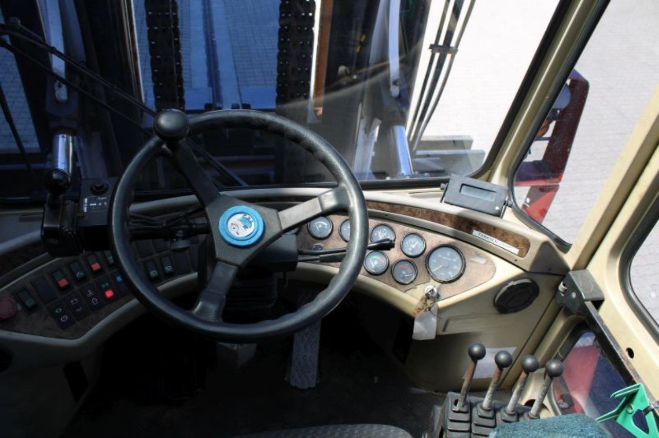 SveTruck 25120-42 - Carretilla elevadora diésel: foto 4 SveTruck 25120-42 - Carretilla elevadora diésel: foto 4