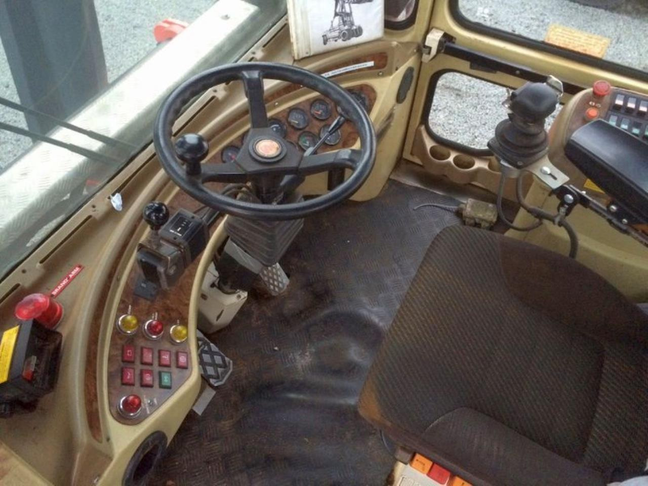 SveTruck TMF 28-21 - Carretilla elevadora diésel: foto 4 SveTruck TMF 28-21 - Carretilla elevadora diésel: foto 4