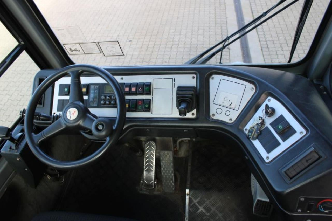 Terberg YT182 - Tractor industrial: foto 4 Terberg YT182 - Tractor industrial: foto 4