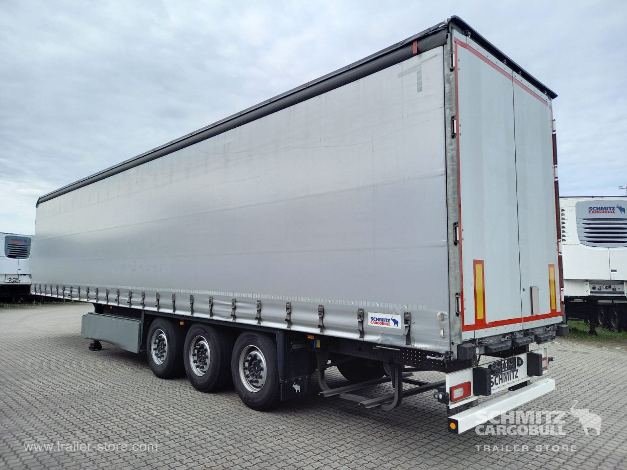 SCHMITZ Auflieger Curtainsider Standard - Semirremolque lona: foto 5 SCHMITZ Auflieger Curtainsider Standard - Semirremolque lona: foto 5