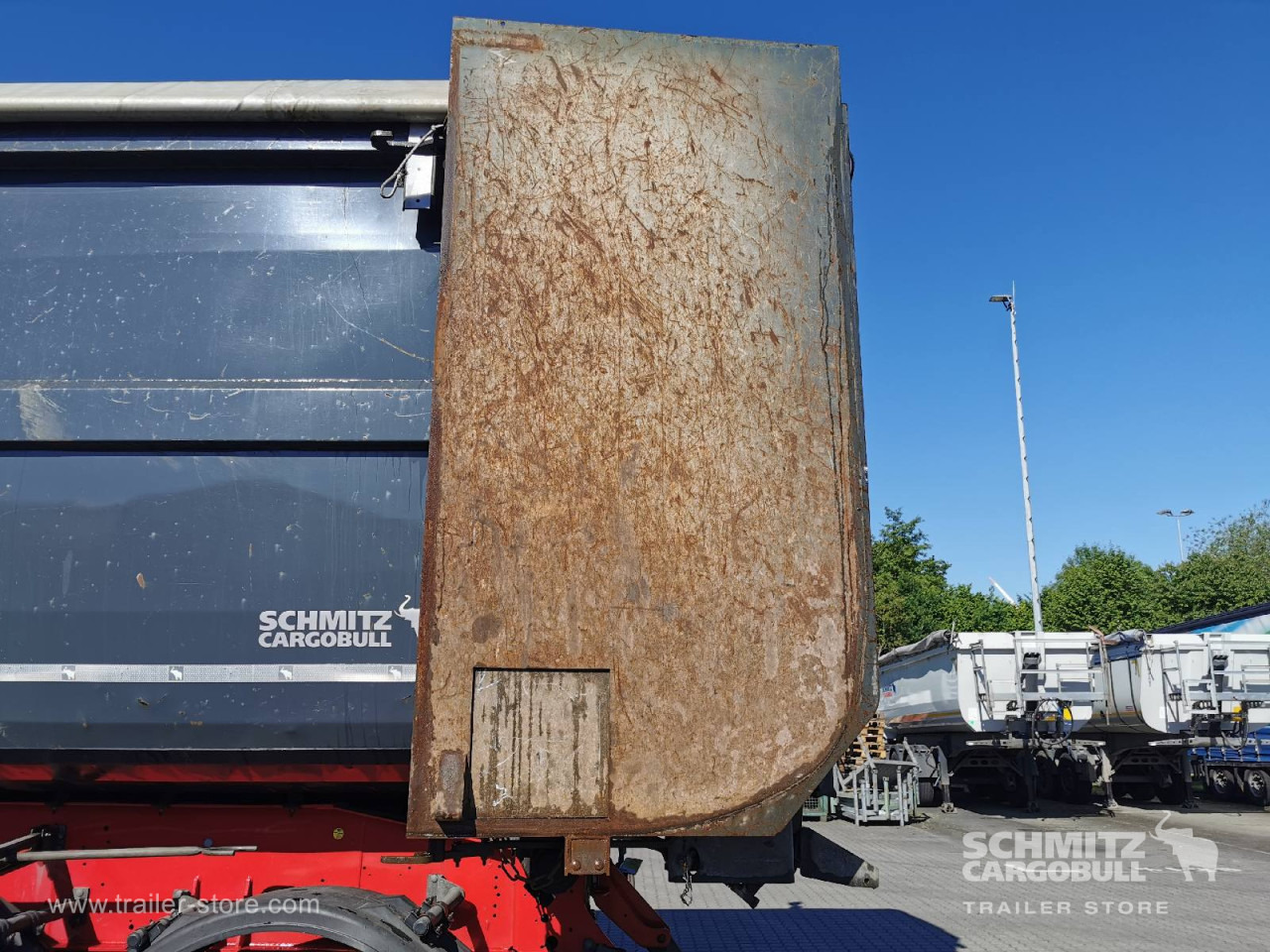 Volquete semirremolque SCHMITZ Auflieger Kipper Stahlrundmulde 53m³: foto 13