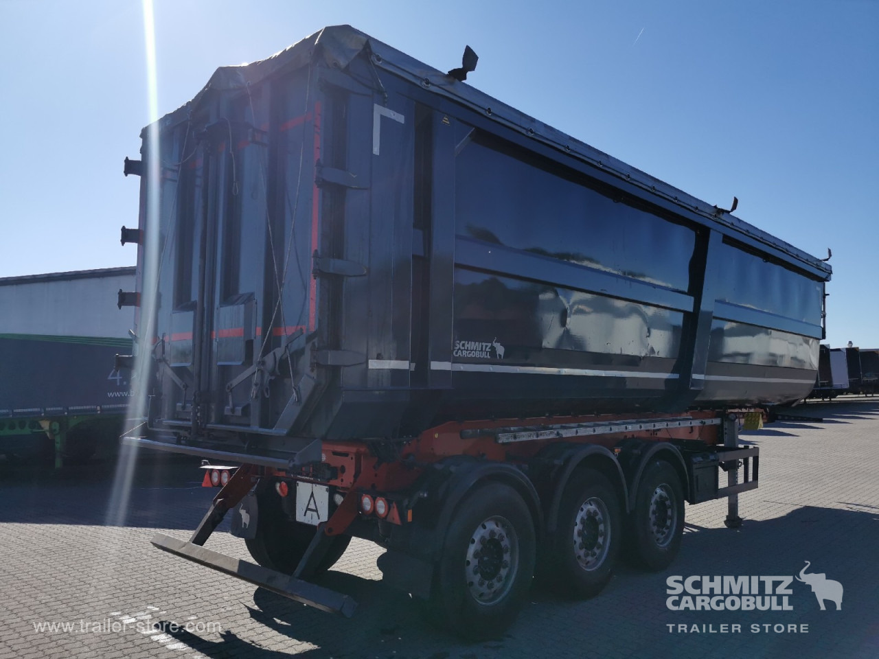 Volquete semirremolque SCHMITZ Auflieger Kipper Stahlrundmulde 53m³: foto 11