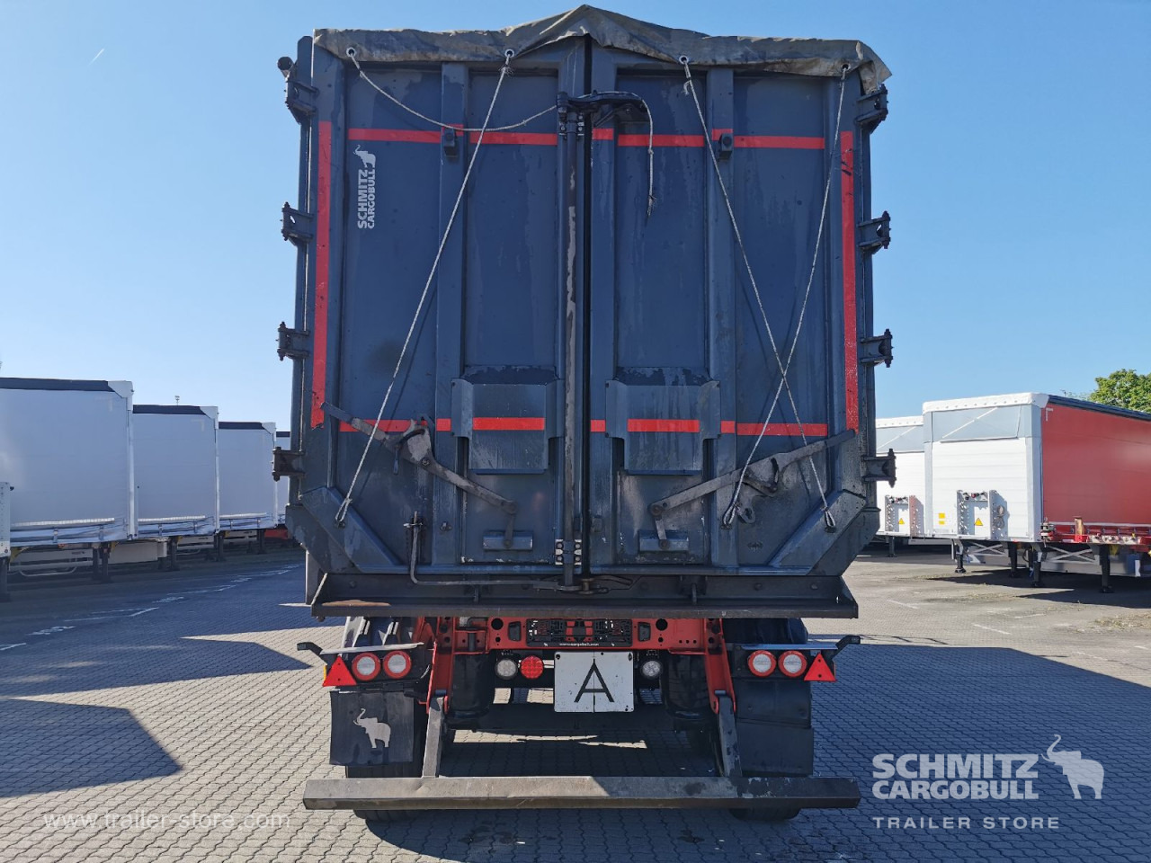 Volquete semirremolque SCHMITZ Auflieger Kipper Stahlrundmulde 53m³: foto 12