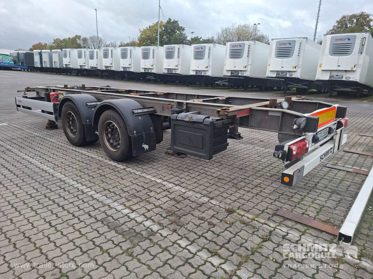 SCHMITZ Zentralachsanhänger Wechselfahrgestell - Portacontenedore/ Intercambiable remolque: foto 4 SCHMITZ Zentralachsanhänger Wechselfahrgestell - Portacontenedore/ Intercambiable remolque: foto 4