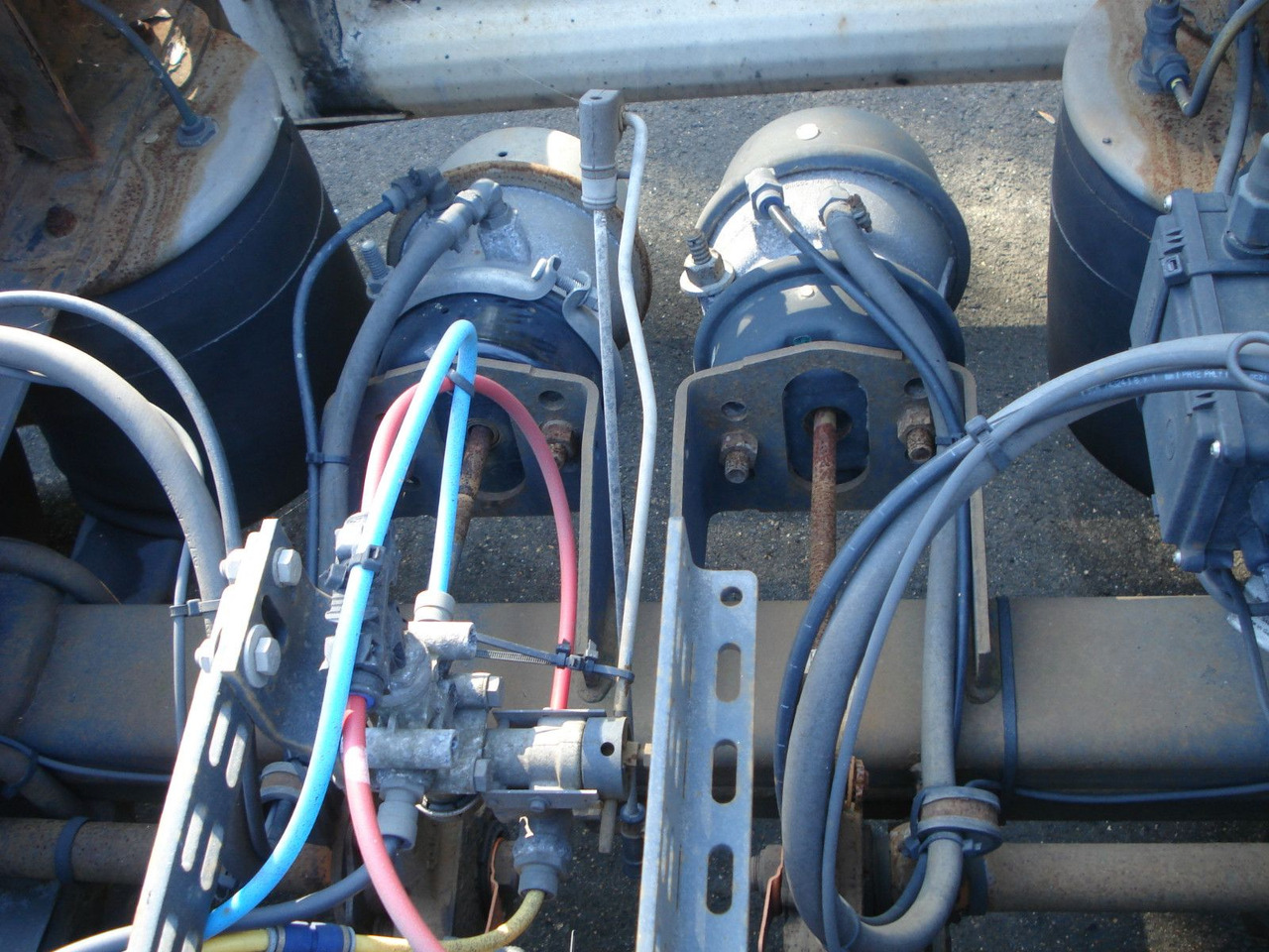 Krone AZ 18 A Drehschemel Zwillingsbereift! - Portacontenedore/ Intercambiable remolque: foto 5 Krone AZ 18 A Drehschemel Zwillingsbereift! - Portacontenedore/ Intercambiable remolque: foto 5