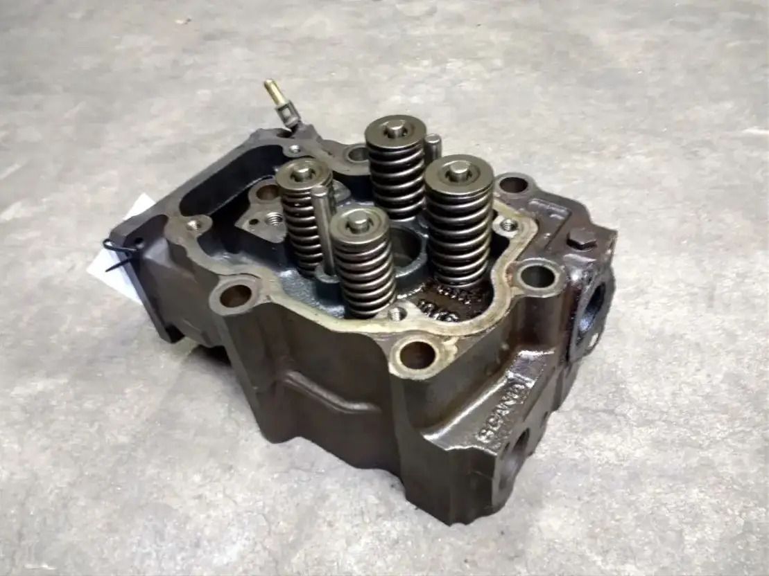 Scania R-serie - Cabezal de bloque para Camión: foto 1 Scania R-serie - Cabezal de bloque para Camión: foto 1