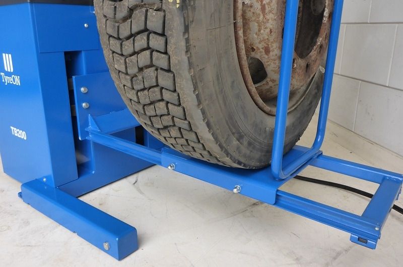 TB200 Truck wheel balancer - Equilibradora de ruedas: foto 4 TB200 Truck wheel balancer - Equilibradora de ruedas: foto 4