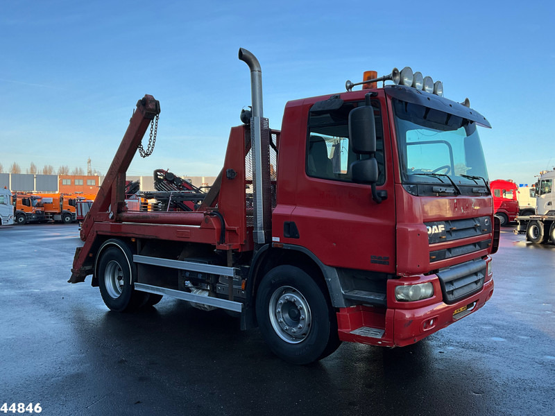 DAF FA 75 CF 310 Euro 5 Hyva 14 Ton portaalarmsysteem - Portacontenedor de cadenas camión: foto 2 DAF FA 75 CF 310 Euro 5 Hyva 14 Ton portaalarmsysteem - Portacontenedor de cadenas camión: foto 2