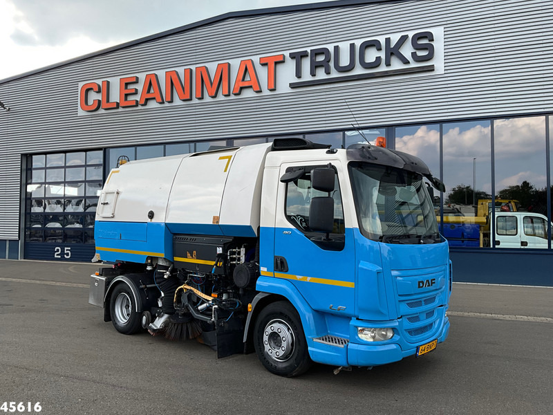 DAF FA LF 180 Euro 6 Johnston VS502 Just 138.807 km! - Barredora vial: foto 3 DAF FA LF 180 Euro 6 Johnston VS502 Just 138.807 km! - Barredora vial: foto 3