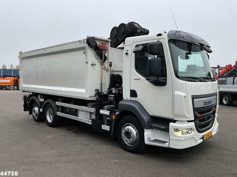 DAF FAN LF 220 Euro 6 Hiab 11 Tonmeter laadkraan Just 166.649 Km! - Volquete camión, Camión grúa: foto 3 DAF FAN LF 220 Euro 6 Hiab 11 Tonmeter laadkraan Just 166.649 Km! - Volquete camión, Camión grúa: foto 3