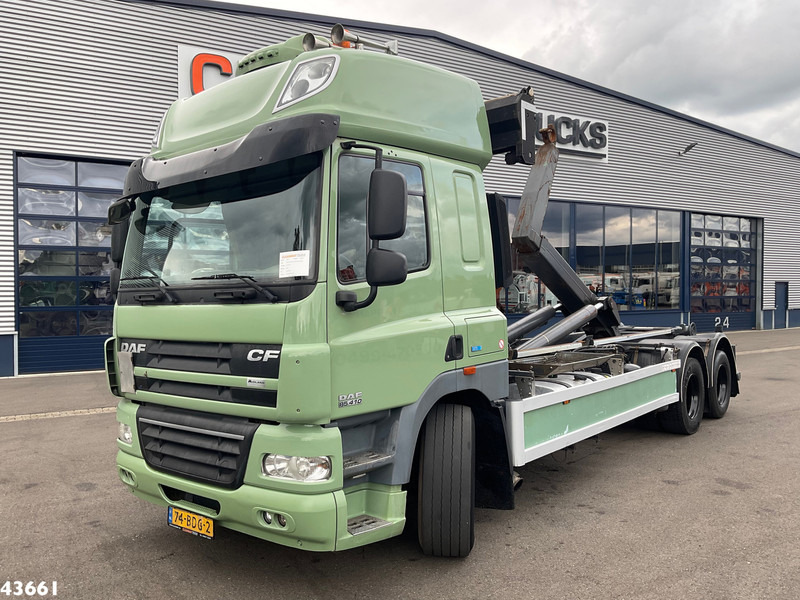 DAF FAS 85 CF 410 VDL 21 Ton haakarmsysteem - Multibasculante camión: foto 1 DAF FAS 85 CF 410 VDL 21 Ton haakarmsysteem - Multibasculante camión: foto 1