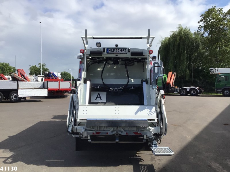 FUSO Canter 9C18 Zoeller 7m3 - Camión de basura: foto 3 FUSO Canter 9C18 Zoeller 7m3 - Camión de basura: foto 3