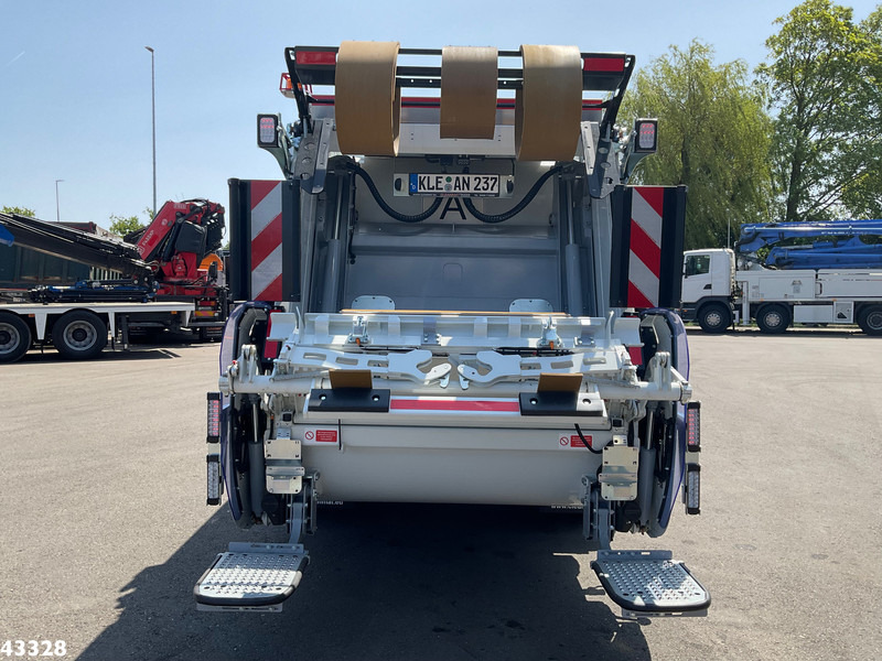 FUSO Canter Terberg 7m³ - Camión de basura: foto 4 FUSO Canter Terberg 7m³ - Camión de basura: foto 4