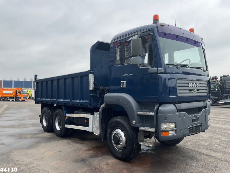MAN TGA 33.363 6x6 Kipper 12m³ Manual Full steel - Volquete camión: foto 5 MAN TGA 33.363 6x6 Kipper 12m³ Manual Full steel - Volquete camión: foto 5