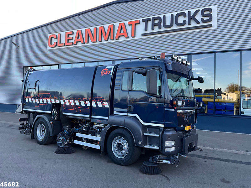 MAN TGS 18.320 Manual Gearbox Brock Wegdekreinger links en rechtsvegend! - Barredora vial: foto 2 MAN TGS 18.320 Manual Gearbox Brock Wegdekreinger links en rechtsvegend! - Barredora vial: foto 2