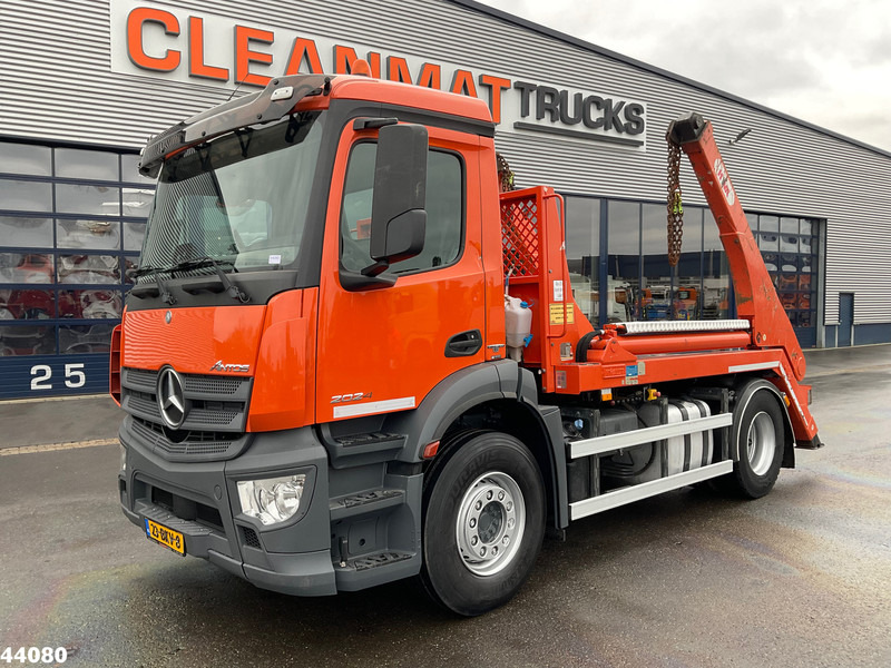 Mercedes-Benz Antos 2024 Euro 6 Hyvalift 14 Ton portaalarmsysteem - Portacontenedor de cadenas camión: foto 1 Mercedes-Benz Antos 2024 Euro 6 Hyvalift 14 Ton portaalarmsysteem - Portacontenedor de cadenas camión: foto 1