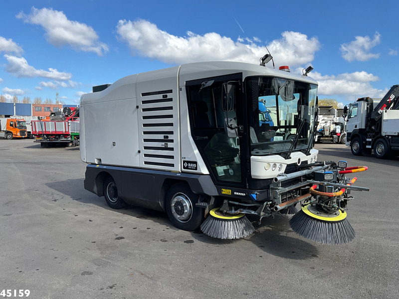 Ravo 540 CD Euro 6 with 3-rd brush - Barredora vial: foto 4 Ravo 540 CD Euro 6 with 3-rd brush - Barredora vial: foto 4