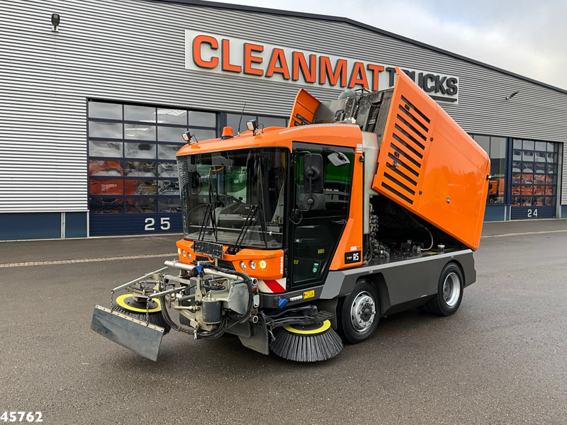 Ravo 580 Euro 6 with 3-rd brush - Barredora vial: foto 1 Ravo 580 Euro 6 with 3-rd brush - Barredora vial: foto 1